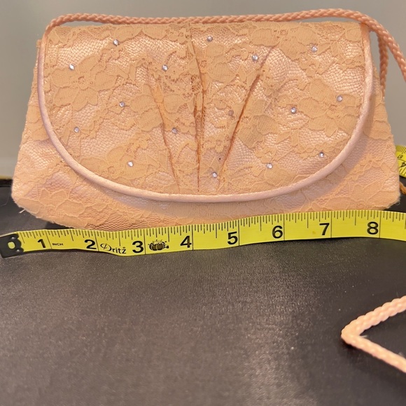 Elegant Vintage Lace Clutch with Rhinestones - Picture 7 of 9